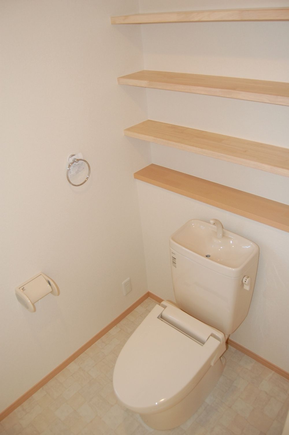 トイレ 洗面に吊り戸棚もしくは棚を取り付けてほしい リフォームのことなら家仲間コム
