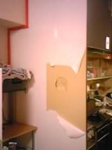 「壁の穴と壁紙補修」についての画像