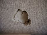 「キッチン壁紙の穴修理」についての画像