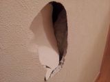 「室内壁穴の修理」についての画像