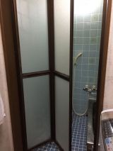 「浴室の中折れ戸の交換」についての画像