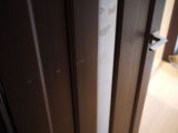 「木製のリビングのドアの傷の補修」についての画像