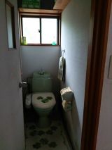 「トイレの壁紙の張替え費用を教えてください」についての画像