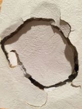 「壁に穴があいたので修理をお願いしたいです（福岡）」についての画像