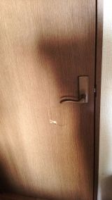 「室内ドアの穴の修理」についての画像