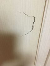 「クローゼットのドアの穴修理」についての画像
