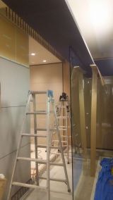 「広島パルコ新館２階、新店テナントのキズ補修」についての画像