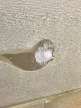 「ソフトボール大の壁穴修理をお願いします」についての画像