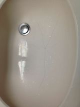 「浴室換気扇が回らないのと洗面台ボウルのひび」についての画像