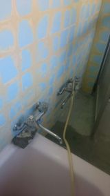 「浴室混合水栓新調及びシャワー設置位置変更がしたい」についての画像