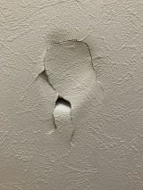 「壁の修理をお願いします」についての画像