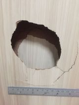 「クローゼットのドアの穴の修理をお願いしたい」についての画像