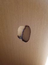 「室内のドアの穴（10㎝）を修理したい」についての画像
