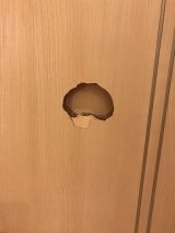 「トイレのドアの穴の補修」についての画像