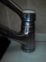 「台所の蛇口のつなぎ目からの水漏れ」についての画像