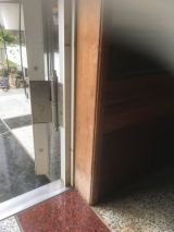 「ドア枠窓枠の交換」についての画像