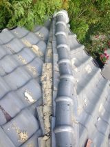 「屋根瓦の修理または葺き替え」についての画像