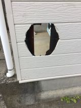 「駐車場の壁に穴（30センチ×30センチ）が空いたので部分修理したい」についての画像