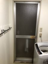 「浴室ドアの交換とライトの交換」についての画像