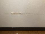 「アパートの部屋の壁に傷ができてしまったので直したい」についての画像