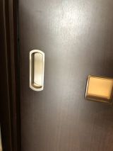 「室内引き戸タイプのドア2箇所に鍵をつけたい」についての画像