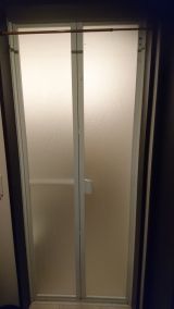 「浴室ドアを新たに交換」についての画像