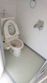 「洋式トイレの床のクッションフロアを張り替えたい」についての画像