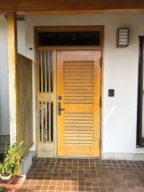 「木製の玄関ドアをリフォーム希望」についての画像