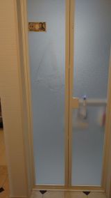 「浴室のドアパネルの交換」についての画像