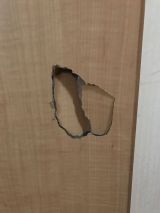 「ドアの穴を修理依頼したい」についての画像