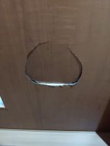 「ドアの穴（20センチ程度）修理」についての画像