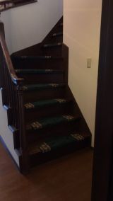 「1階から2階への階段に手すりを取り付けたい」についての画像