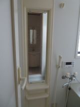 「賃貸空室の浴室の鏡交換」についての画像