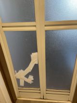 「浴室ドアのアクリル板の割れ」についての画像