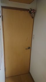 「室内ドアの交換（2か所）と、カーテンレールの取付」についての画像