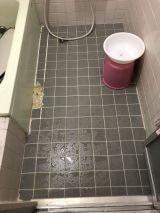 「浴室の床のタイル、張り替え」についての画像