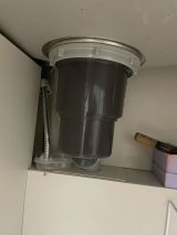 「キッチンのシンク排水受けの接続不具合」についての画像