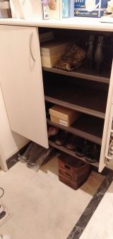「玄関の靴箱扉の修理」についての画像