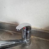 「台所蛇口からぽたぽた水漏れ」についての画像