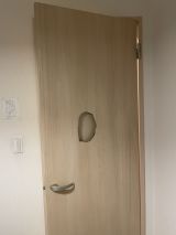 「木製ドアの穴の修補」についての画像