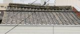 「屋根の修理　一時的な雨除けシートの設置」についての画像