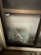 「ベランダの窓ガラスを割ってしまった」についての画像