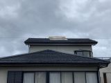 「屋根に乗っている太陽光温水器が傾いているので撤去したい」についての画像
