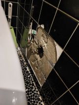 「浴室内の壁面からの漏水」についての画像