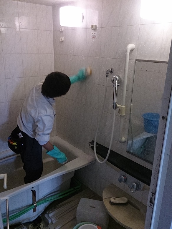 神奈川ハウスクリーニングセンターの浴室クリーニングポイントYouTube動画で紹介