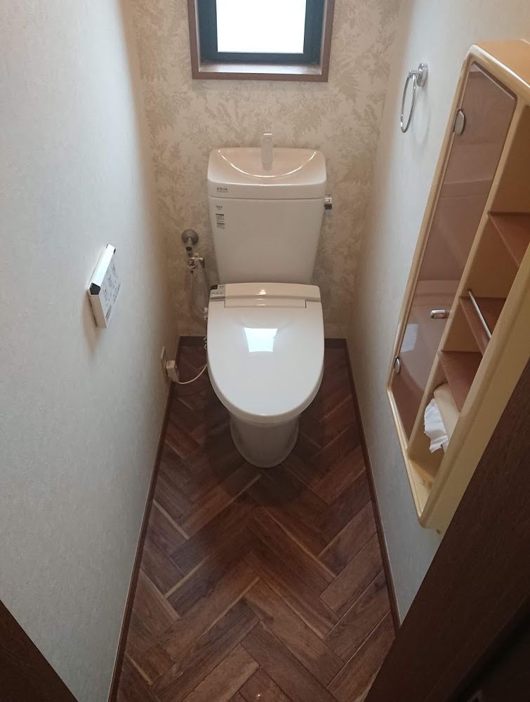 トイレリフォーム アメージュZ 手洗付き LIXIL INAX シャワートイレ(大阪府 高槻市)｜リフォームのこと