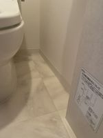 トイレの壁紙とクッションフロア（ソフト巾木込）のリフォーム