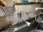 キッチン水栓金具（蛇口）交換、屋外の配管工事