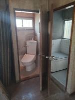 賃貸向け戸建てのトイレと浴室の改修