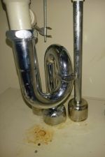 洗面化粧台　排水管　水漏れ修理
